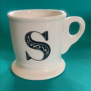 2/$10 Euc anthro monogram S, D, cups